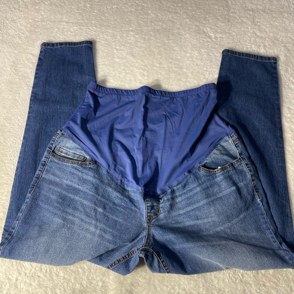 Blue Denim Women's Maternity Jeans Time and Tru Size L 12-14